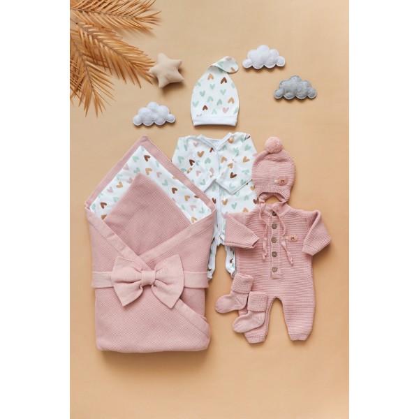 Комплект на выписку из роддома 8 предметов "ALPACA" цвет: пудровый / сердечки 0363