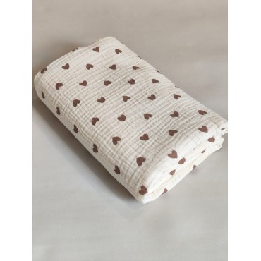 Непромокаемая многоразовая пеленка из муслина 60*90 см цвет: сердечки бежевые