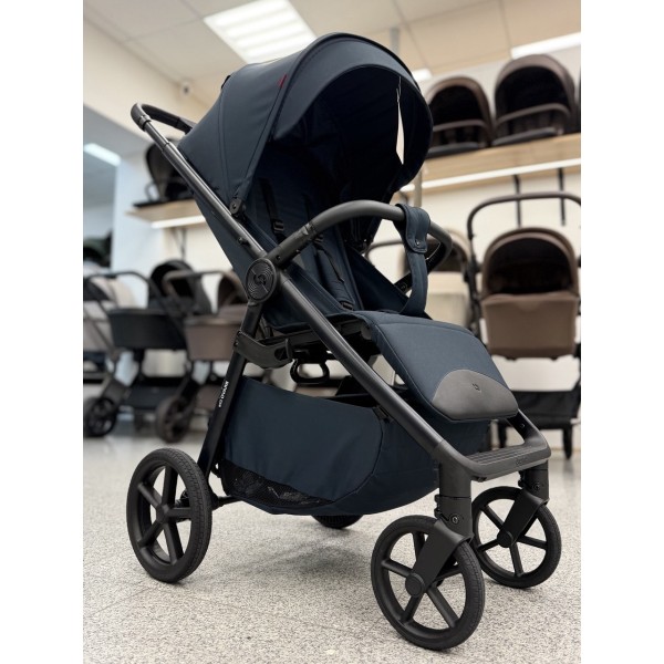 Коляска прогулочная Carrello Bravo Lite 2026 цвет: Midnight Blue CRL-5529