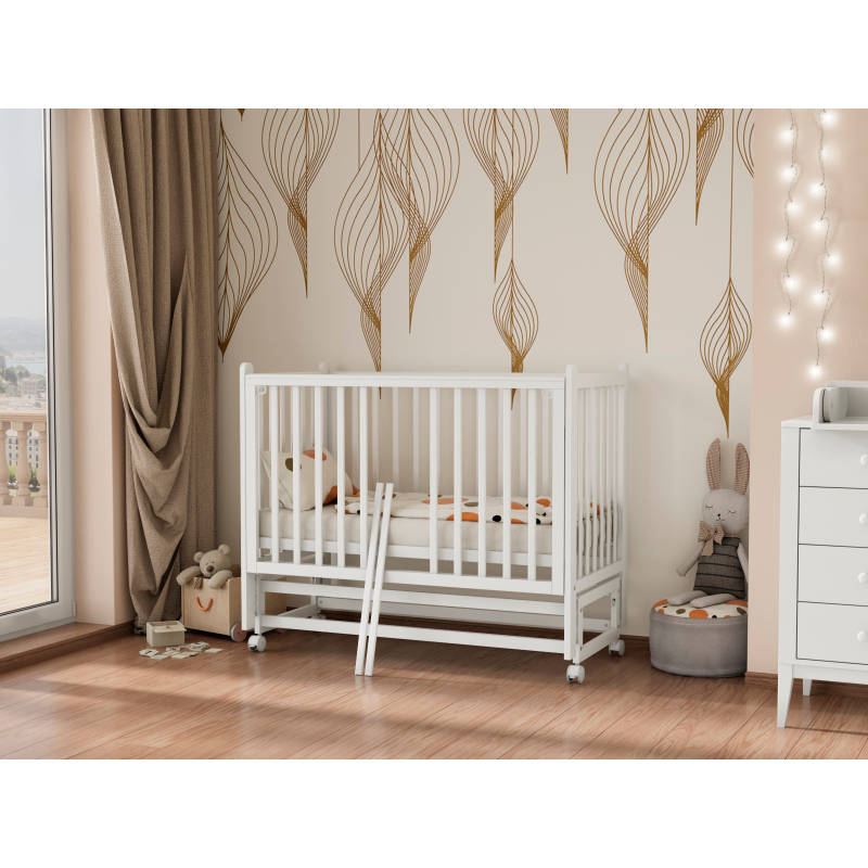Кроватка детская Lunna Lika с маятником и колесами + быстросъемная стенка цвет: белый Кроватка детская Lunna Lika с маятником и колесами + быстросъемная стенка цвет: белый