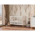 Кроватка детская Lunna Lika с маятником и колесами + быстросъемная стенка цвет: белый/ стойки бук