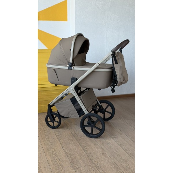 Коляска детская 2 в 1 Carrello Vector цвет: Walnut Beige CRL-6550