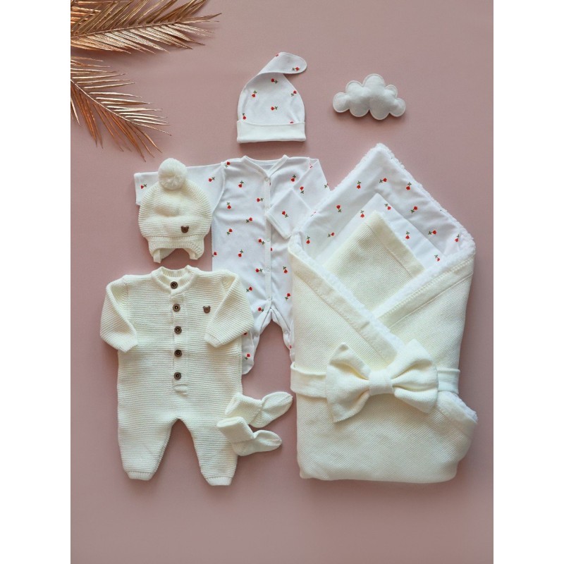 Комплект на выписку из роддома 8 предметов "ALPACA" цвет: молочный/тюльпанчики 0363