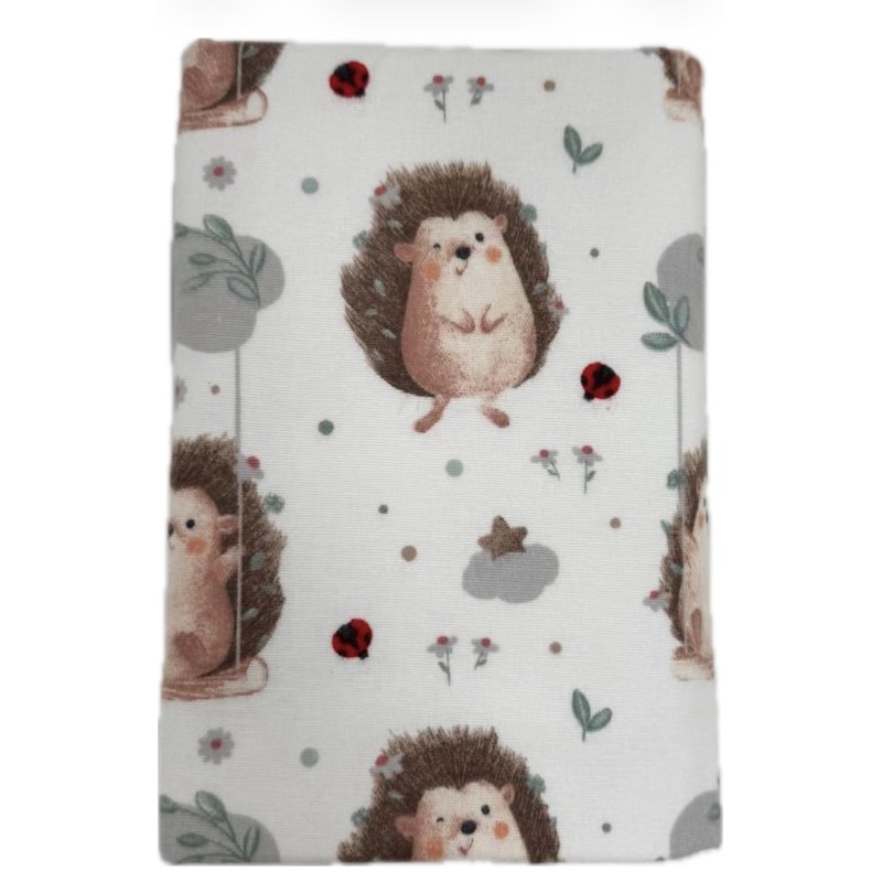 Непромокаемая многоразовая пеленка из фланели 60*90 см цвет: ежики Непромокаемая многоразовая пеленка из фланели 60*90 см цвет: ежики