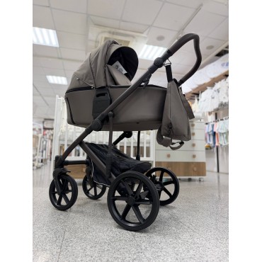 Коляска детская 2 в 1 Bjoy Mia ткань цвет: brown / шоколад 114 Коляска детская 2 в 1 Bjoy Mia ткань цвет: brown / шоколад 114