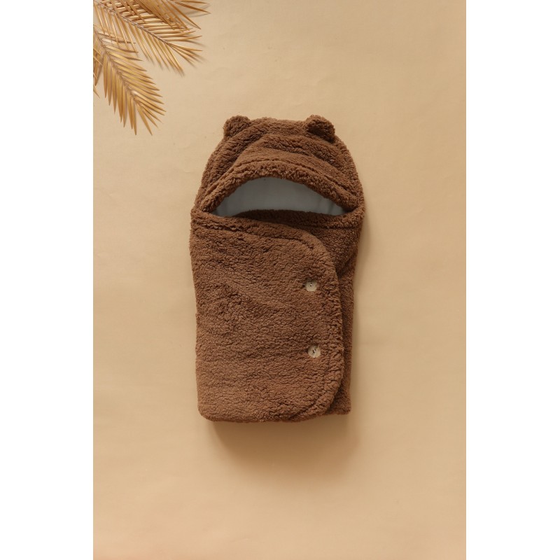 Одеяло-конверт с прорезями для автокресла " Hug " цвет: шоколадный 0400