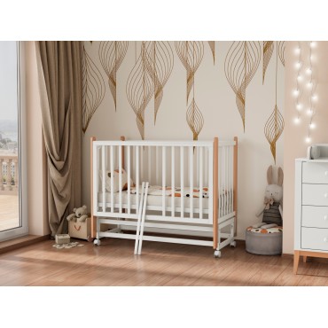 Кроватка детская Lunna Lika с маятником и колесами + быстросъемная стенка цвет: белый/ стойки бук